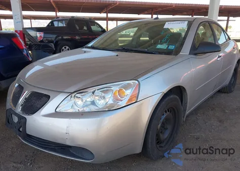 2008 Pontiac G6 Value Leader z USA, uszkodzony, nr VIN 1G2ZF57B084142271